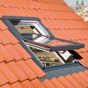 VENTANA DE TEJADO PROYECTANTE DE MADERA NATURAL FAKRO FPP-V U3 (114 x 118 cm.)